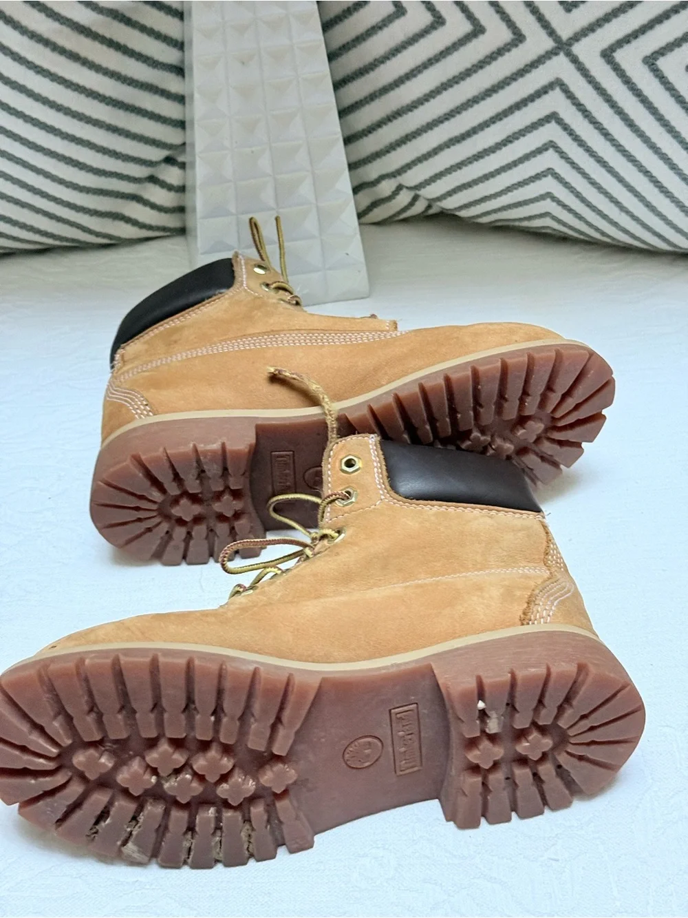 Timberland Wheat/Tan Kids' Lace-Up Work Boots with Dark Collar